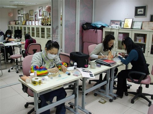 出國工作去日本還是去新加坡好？