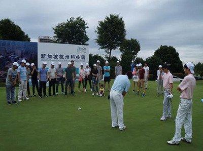 為什么這么多人選擇在新加坡打工賺錢？