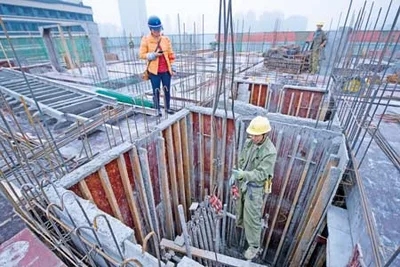 每一年匯回中國幾億元，究竟有多少中國人出國工作，平均收入是多少？