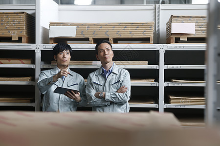 出國打工一年掙30萬，你要去嗎？
